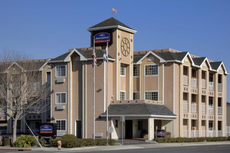 Howard Johnson By Wyndham Middletown Newport Area Buitenkant foto