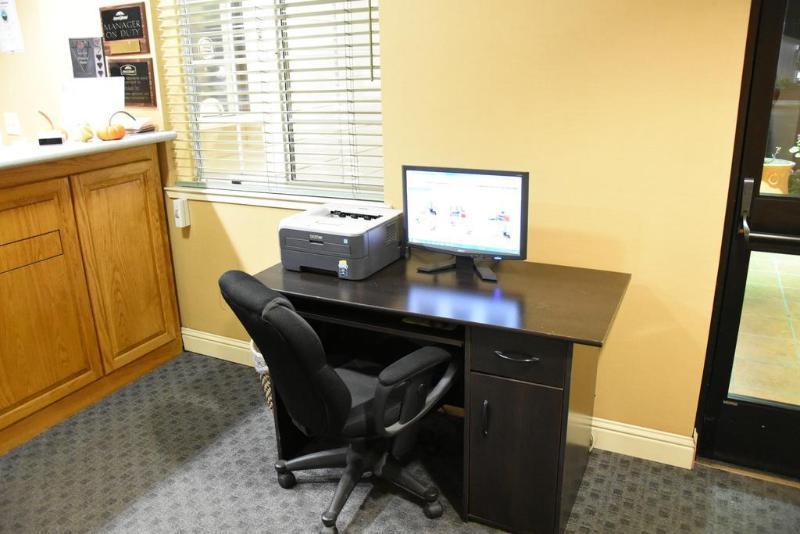 Howard Johnson By Wyndham Middletown Newport Area Buitenkant foto