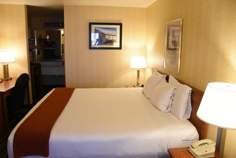 Howard Johnson By Wyndham Middletown Newport Area Buitenkant foto