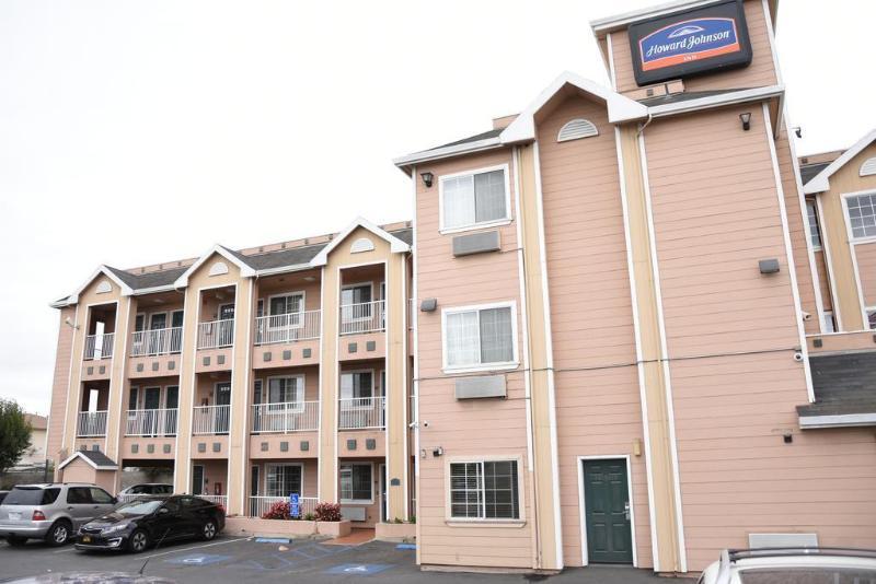 Howard Johnson By Wyndham Middletown Newport Area Buitenkant foto