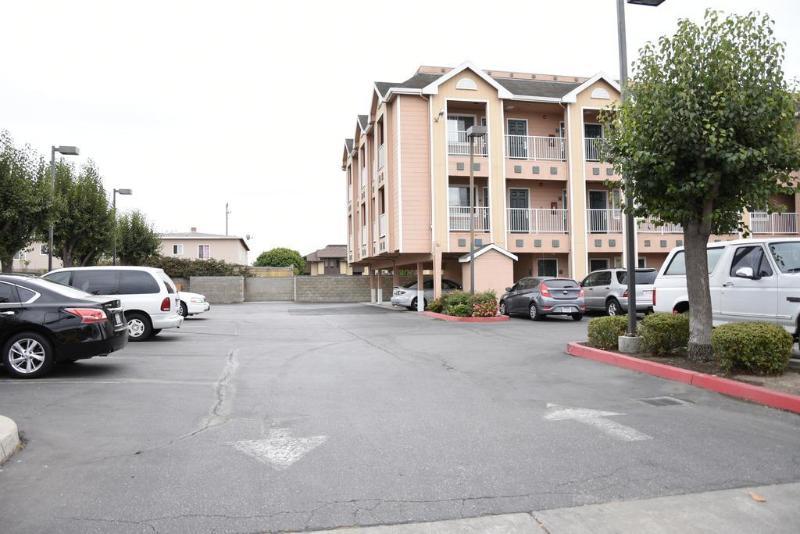 Howard Johnson By Wyndham Middletown Newport Area Buitenkant foto